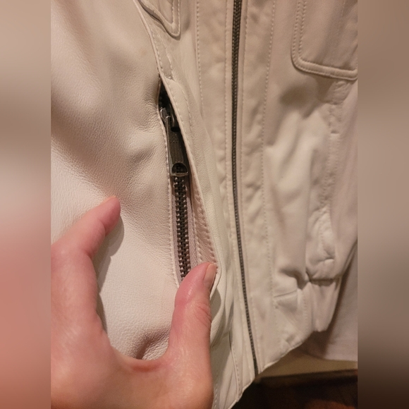 GAP white leather jacket - Picture 5 of 6